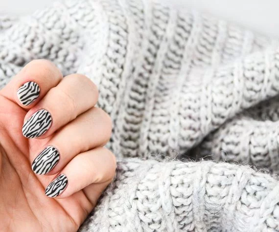 p2 unhas Animal print