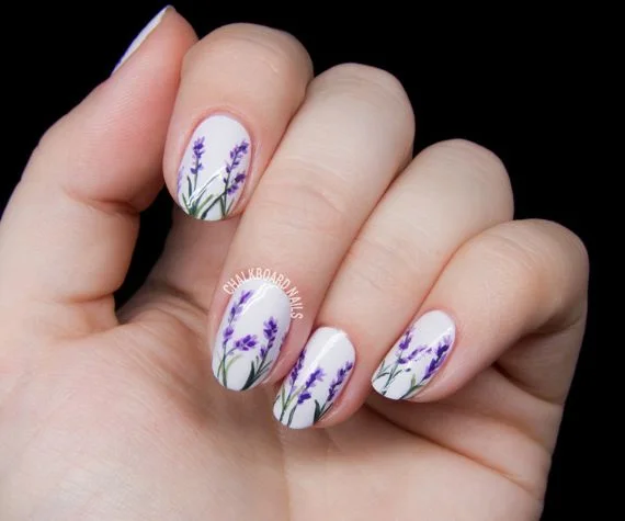 Unhas Flores delicadas