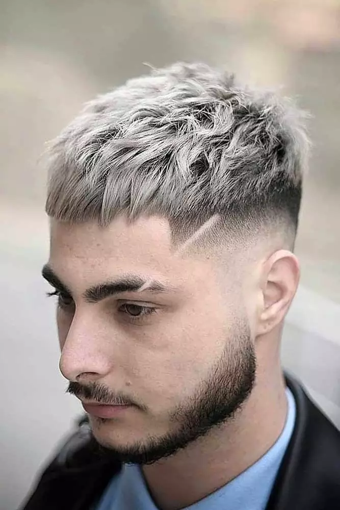 Corte de cabelo masculino fashion bem baixo