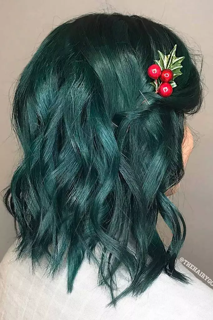 Tabela De Cores De Cabelo: Descubra A Tonalidade Ideal Para Valorizar Seu Visual 43 Cor de cabelo Verde Escuro