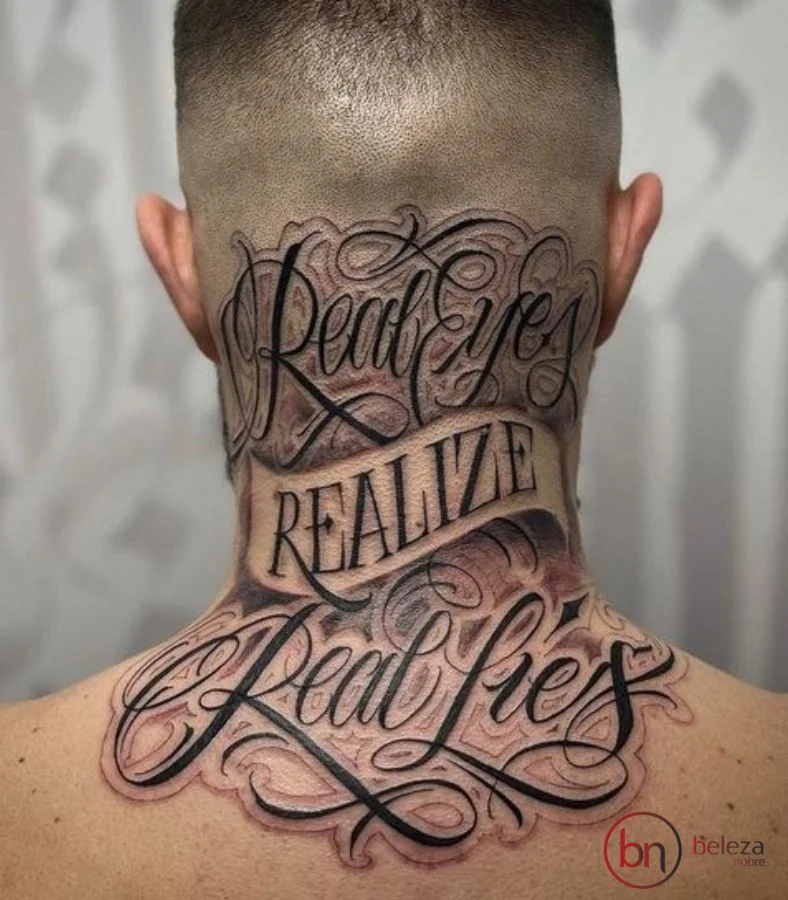 Tatuagem No Pescoço Masculino: 50 Ideias Incríveis 52 tatuagem no pescoço masculino escrito realize
