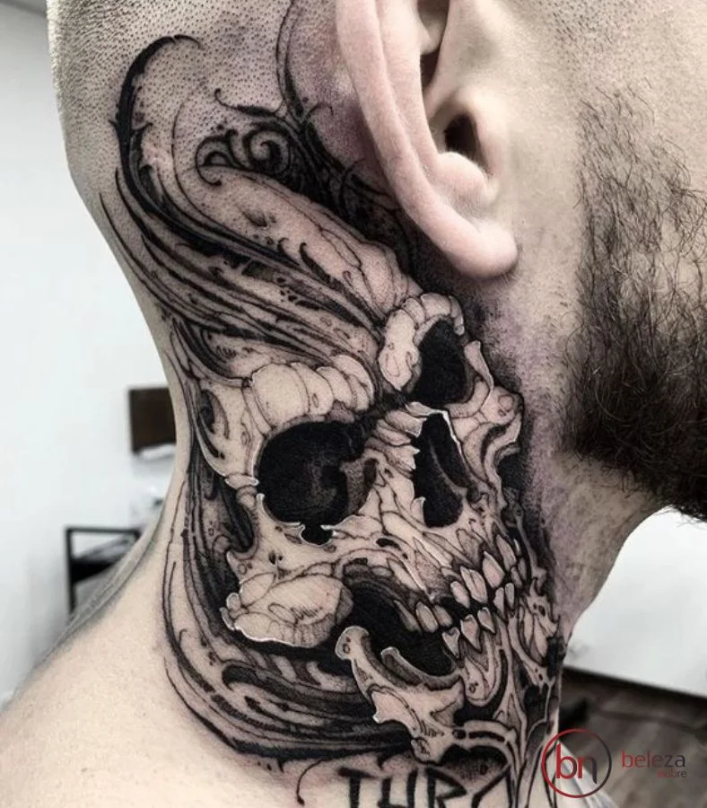 Tatuagem No Pescoço Masculino: 50 Ideias Incríveis 33 tatuagem no pescoço masculino com desenho de uma caveira