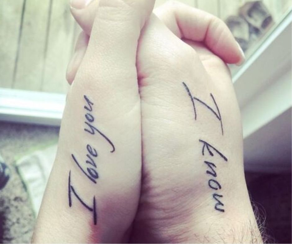 Tatuagem De Casal Pequena: 50 Ideias Delicadas E Significativas 25 tatuagem de casal pequena I love you
