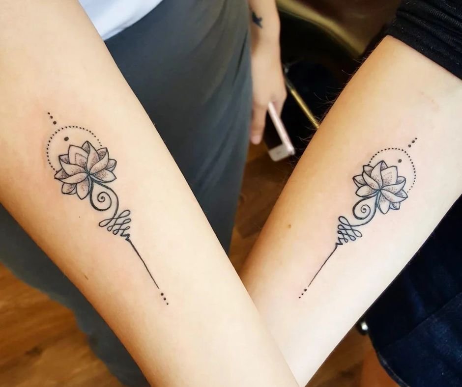 Tatuagem De Casal Pequena: 50 Ideias Delicadas E Significativas 40 tatuagem de casal pequena Orquideas